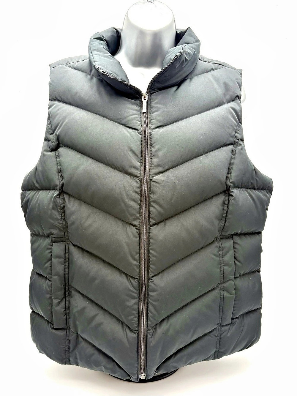 NWT Landsโ End Black Down Chevron Puffer Vest L 14-16